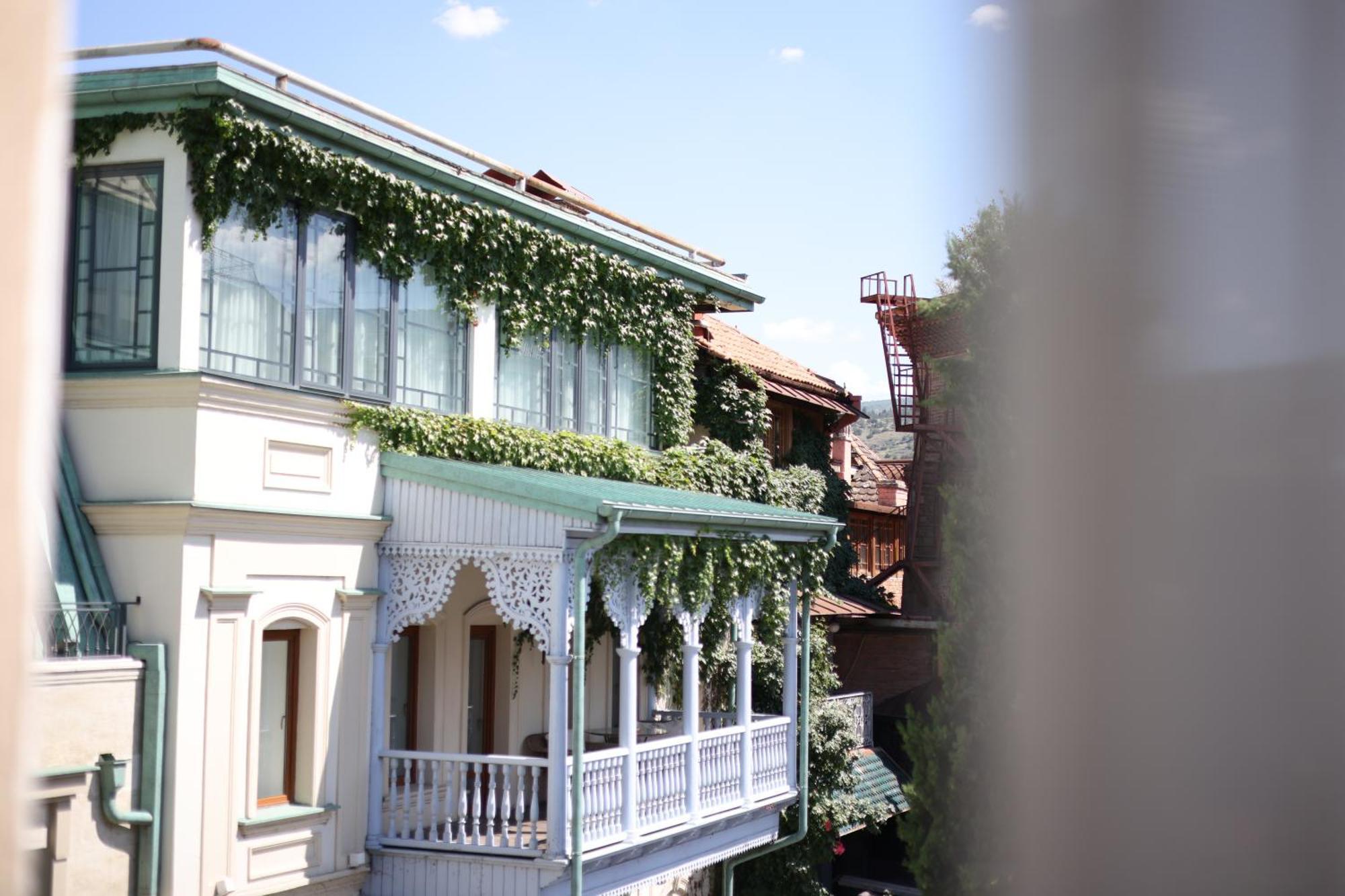 Mukhrantubani Boutique Hotel تبليسي المظهر الخارجي الصورة